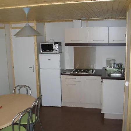 Village De Vacances Les 4 Chemins *